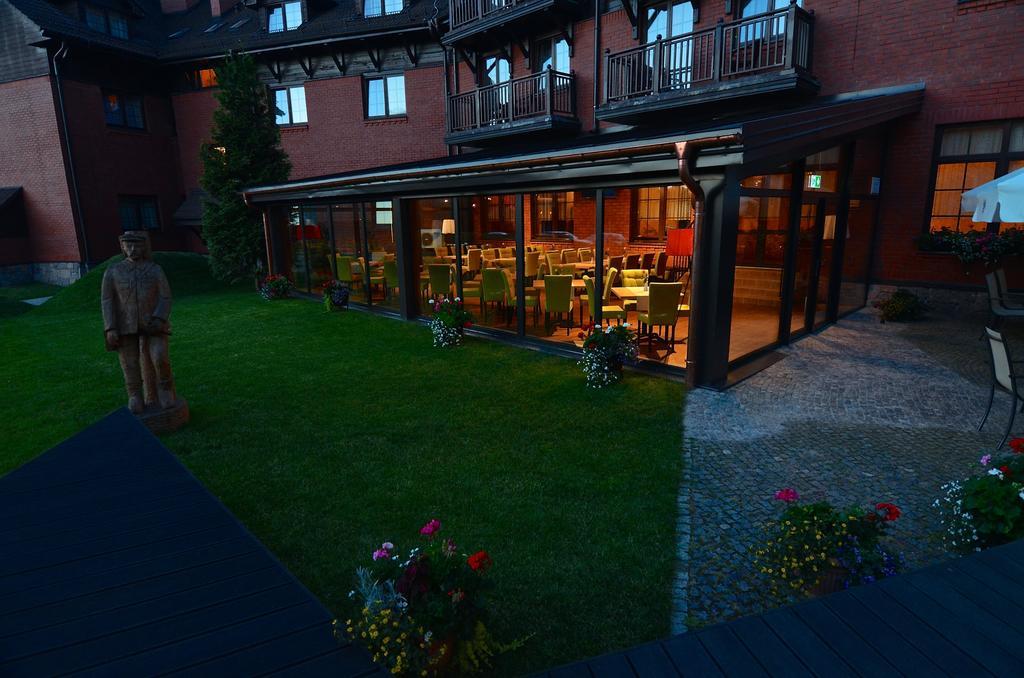 Hotel Zubrowka Spa & Wellness Bialowieza Bagian luar foto