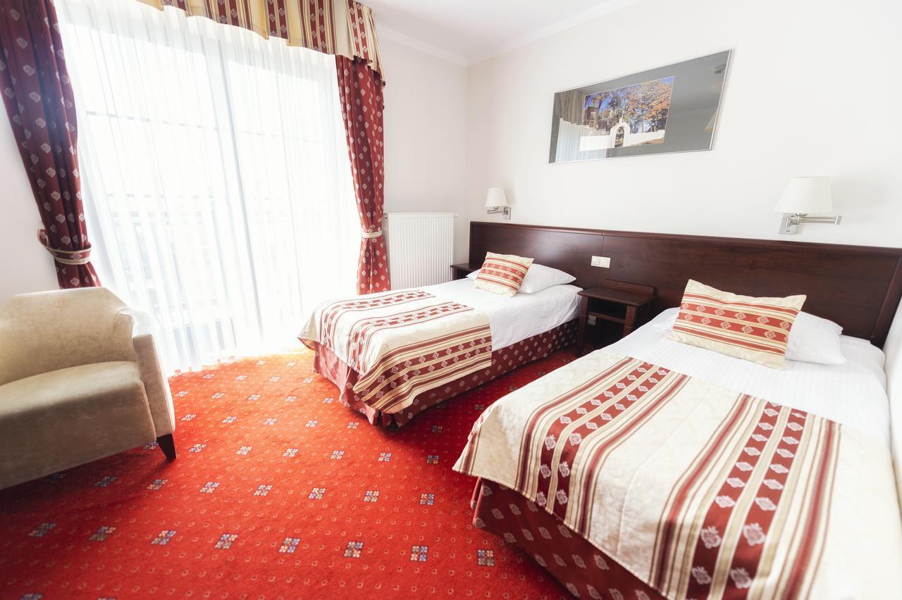 Hotel Zubrowka Spa & Wellness Bialowieza Bagian luar foto